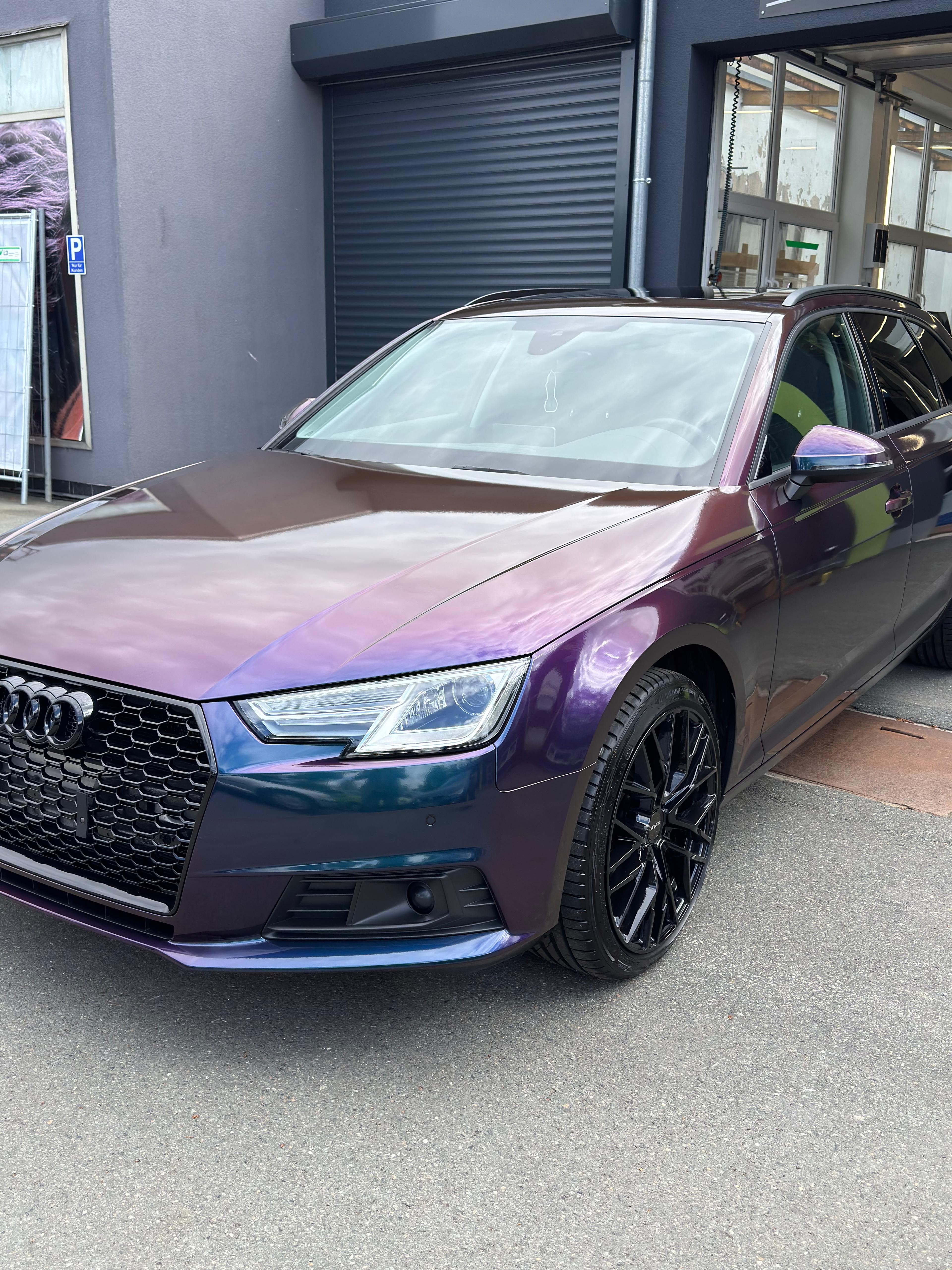 Lackschutz und individuelle Designs präsentieren Ihr Auto in voller Pracht.